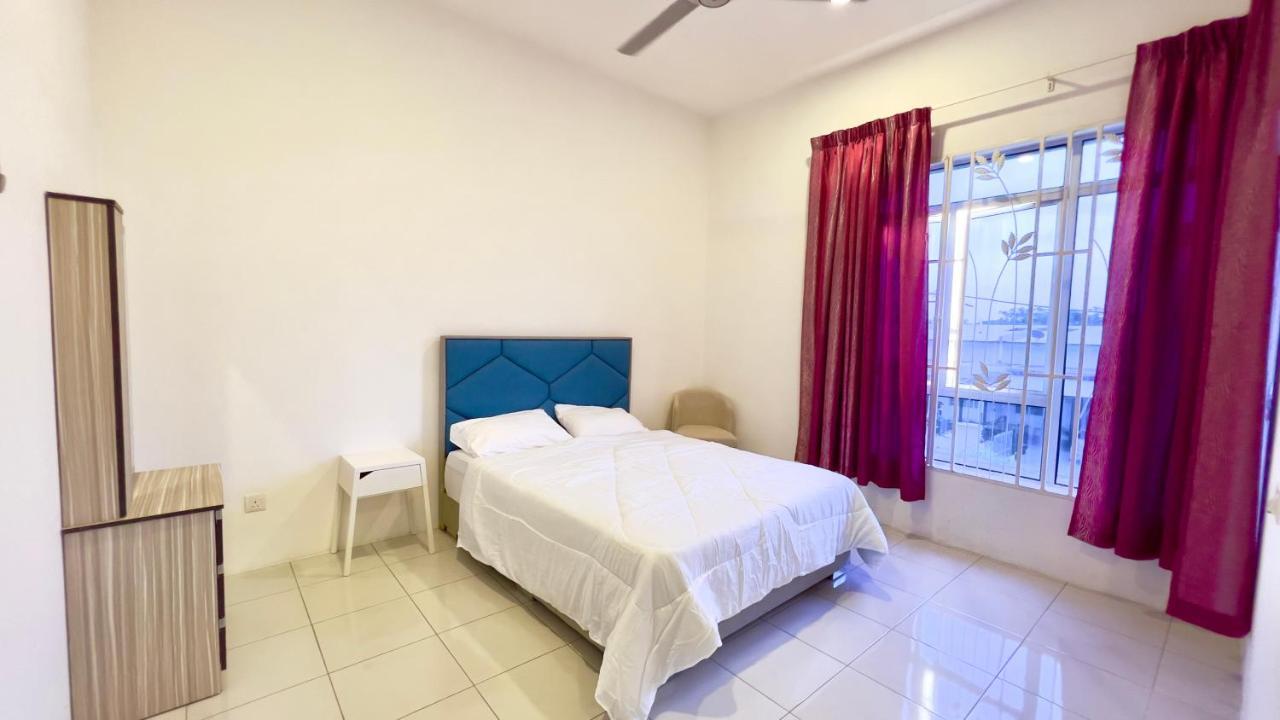 De Qasturee Klia@Kota Warisan Homestay Nearest To Airport Kampong Besut Экстерьер фото